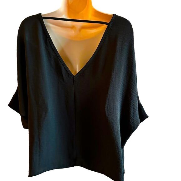 Eden in Love ~ Black Dolman Sleeve Blouse ~ Lightweight ~ size medium ~ NWT - Picture 2 of 10